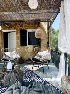 Villa Aspros - traditionell, ruhig und strandnah